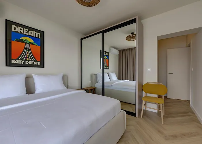 Palmezzo Beachfront With Heated Pool 公寓 特罗吉尔